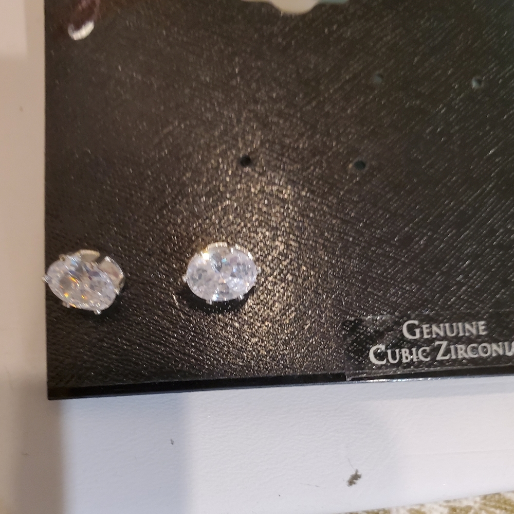 4ct OVAL .925 SILVER CUBIC ZIRCONIA EARRINGS - Picture 2 of 3